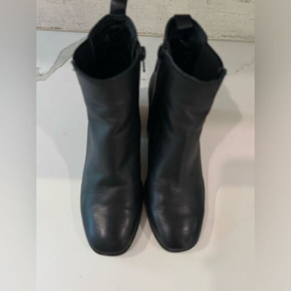 Lucky Brand black leather boots size 6.5 - Picture 2 of 5